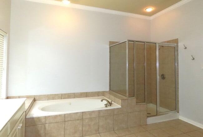 Building Photo - Coming Soon!! South Tyler, Stunning 4 Bedroom. 3.5 Downstairs Master Suite!!