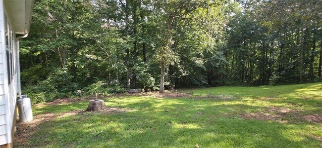 Building Photo - 15 Spring Branch Dr