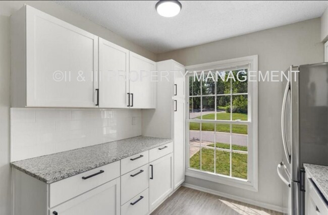 Building Photo - 9406 W 83rd St
