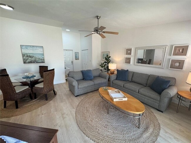 Building Photo - 2571 Cyprus Dr