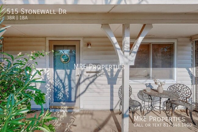 Building Photo - 515 Stonewall Dr