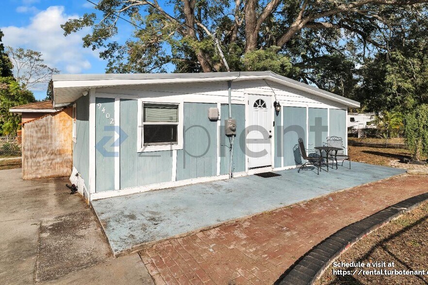 Building Photo - 9402 N 16th St