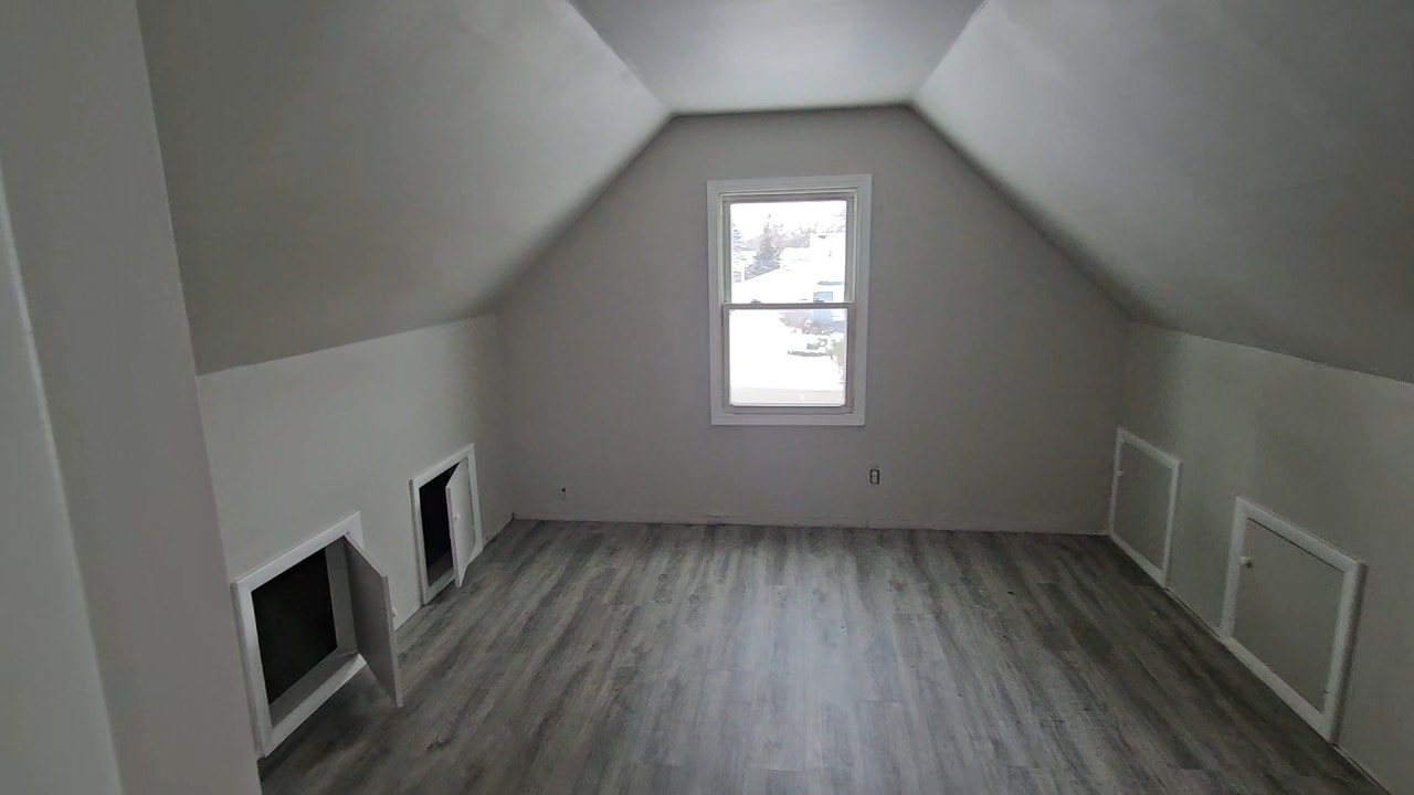 Building Photo - 6209 Pleasant Ave