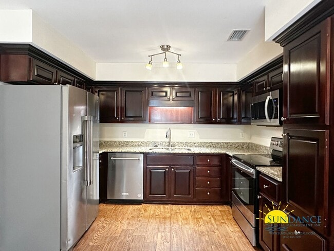 Building Photo - Energy-Efficient 2-Bedroom Home in Fort Walton Beach!