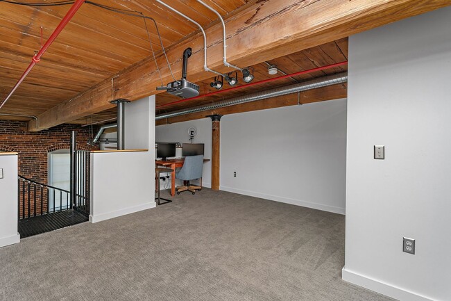 Building Photo - Breathtaking Historic Loft in the Heart of...