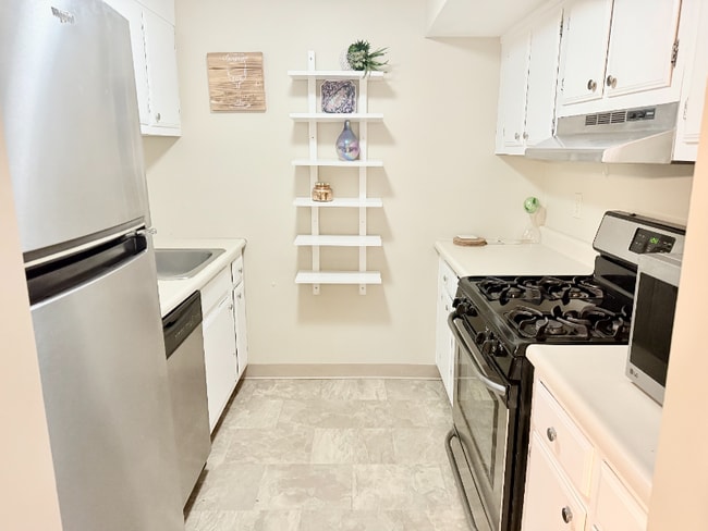 Building Photo - 5 Louisburg Square