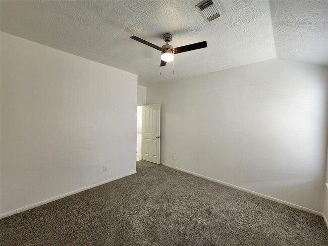 Building Photo - 2810 Autumn Springs Ln