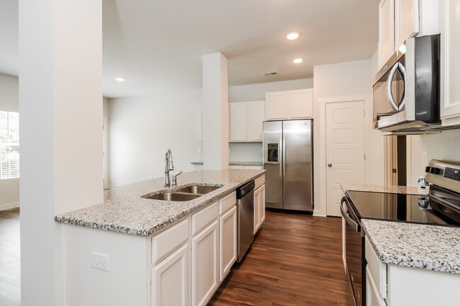Building Photo - 5545 Cathwick Dr