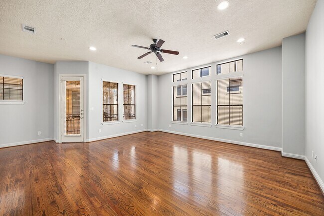 Building Photo - 5213 Eigel St