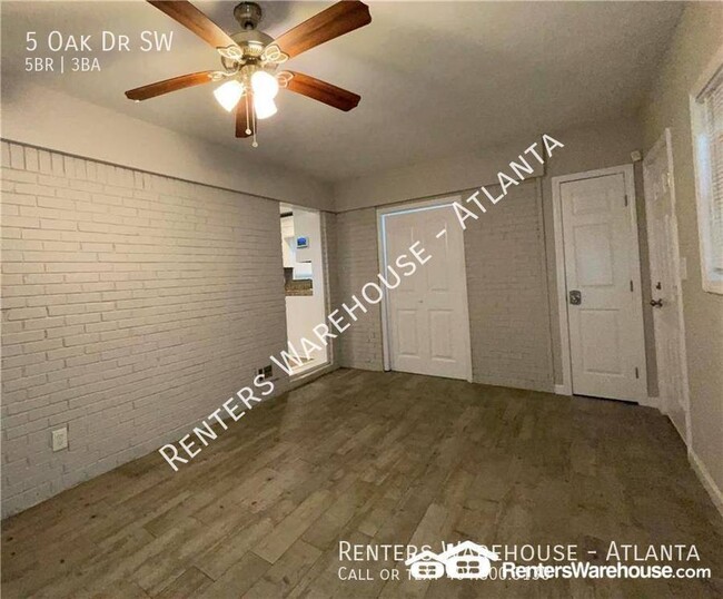 Building Photo - Spacious 5 Bedroom in SW Atlanta