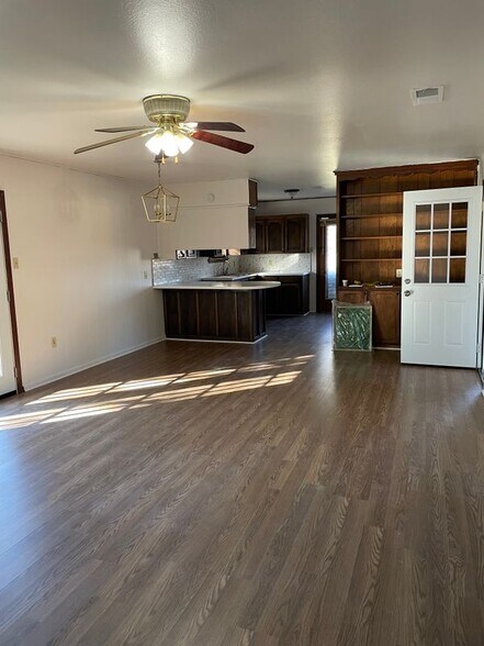 Building Photo - 4214 N Morvant Pl