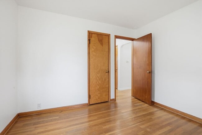 Building Photo - Charming 2-Bedroom Single Family Home Near S High St