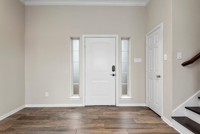 Building Photo - 7036 W 43rd St