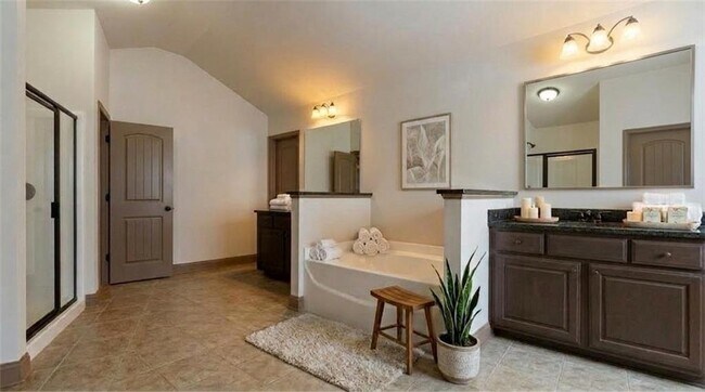 Building Photo - 2110 Line Dr