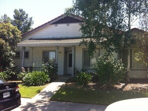 Building Photo - 3 Bedroom 2 Bath Home in Mace Ranch-$500 off 1st Month's Rent