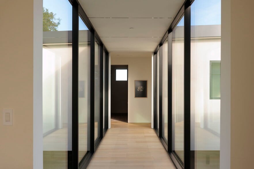 Building Photo - 5208 Sanchez Dr