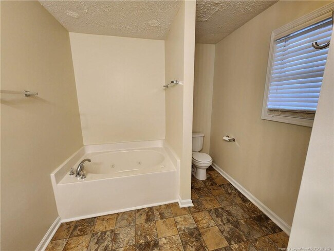 Building Photo - 264 Waterdown Dr