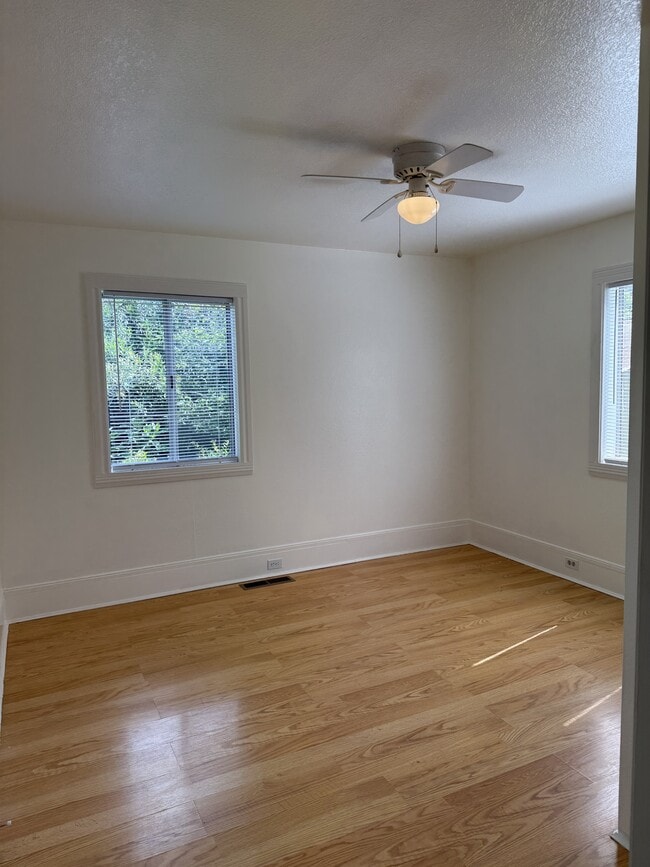 Building Photo - 116 S Arroyo Seco St