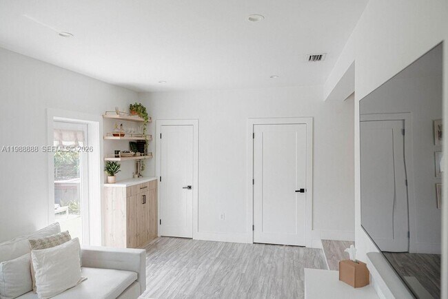 Building Photo - 3205 SW 68th Ave