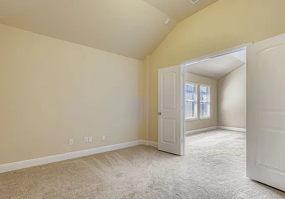 Building Photo - 220 Heavenly Vw