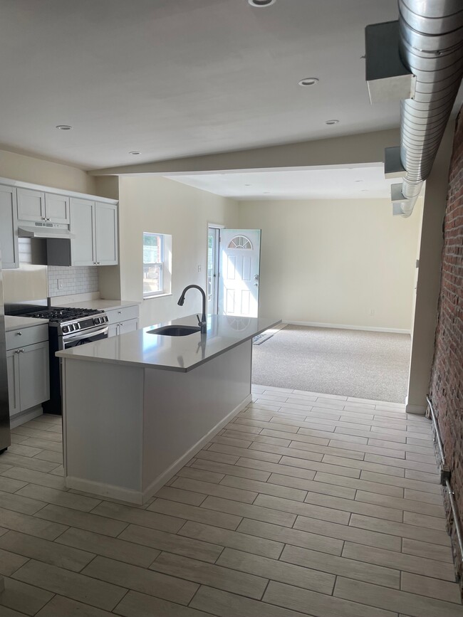 Kitchen - 4512 Liberty Ave