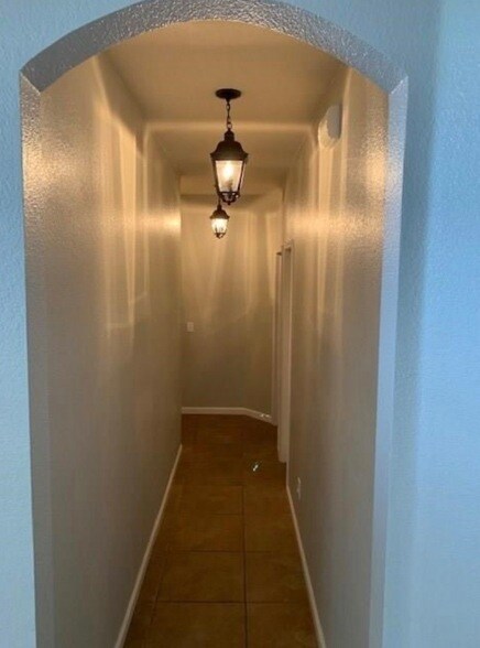 Building Photo - 10808 Pineview Ln