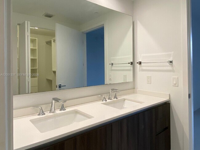 Building Photo - 488 NE 18th St