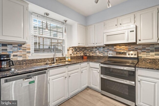 Building Photo - 10529 Reed's Landing Cir