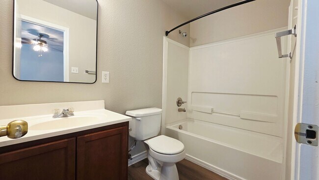 Building Photo - The Gardens at Summit 3 Bedroom Townhome