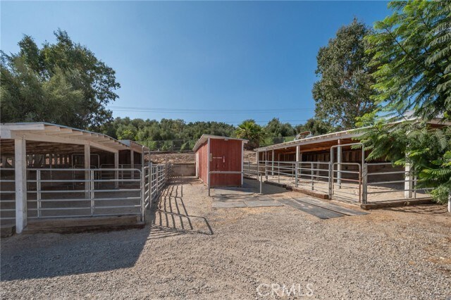 Building Photo - 8451 Roseland Ave