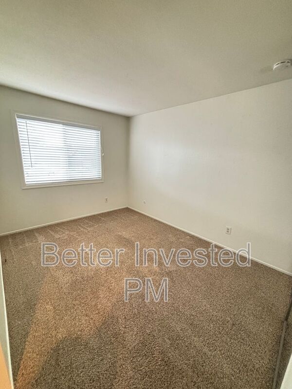 Building Photo - 1912 Cooper Dr