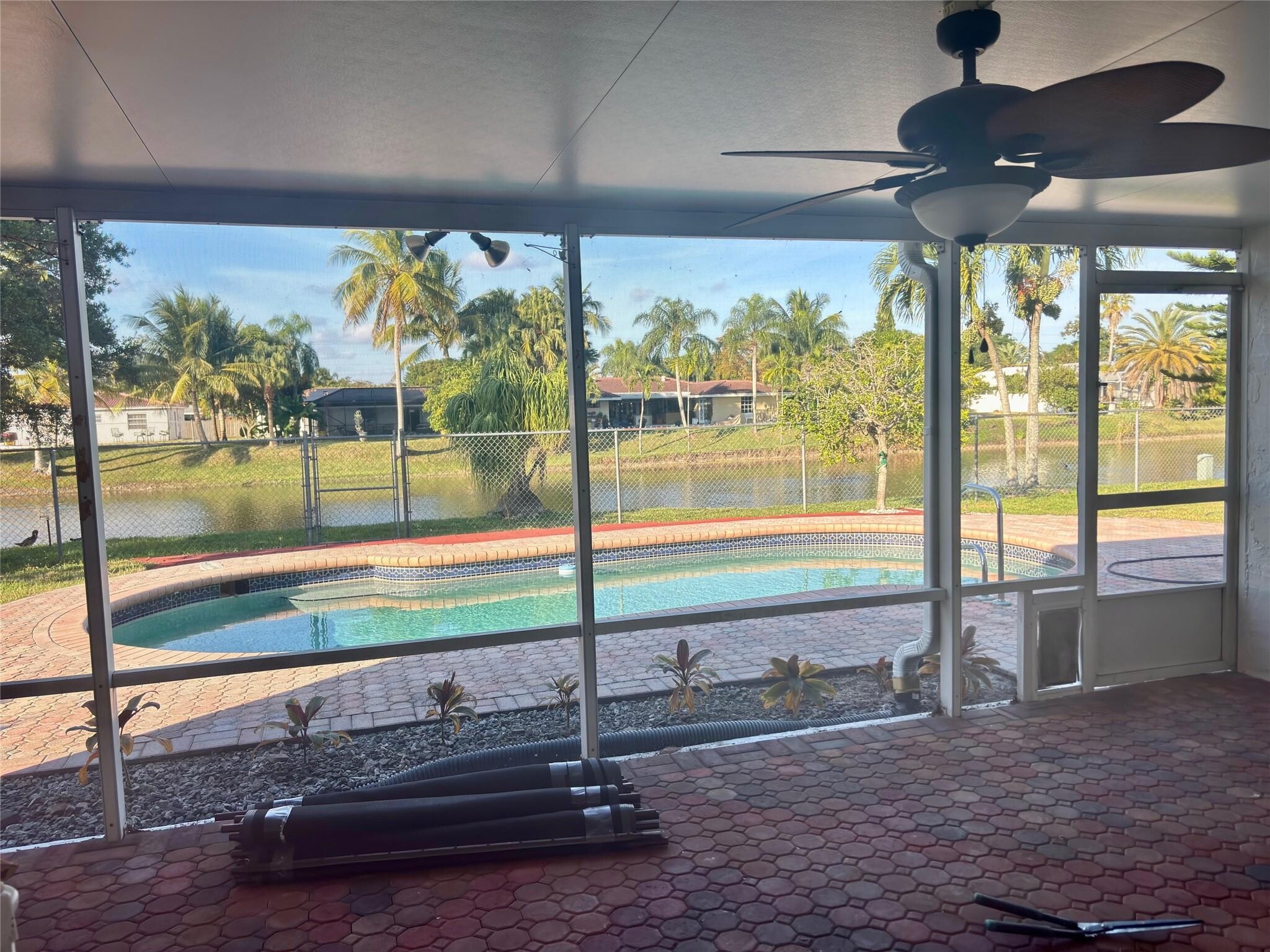 Building Photo - 10935 Gable St