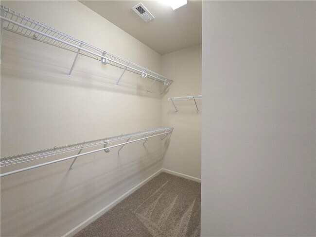 Building Photo - 1043 Blind Brook Cir