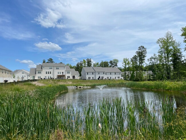 Building Photo - Wren | 3 Bed 2.5 Bath | Garage | 1729 sf