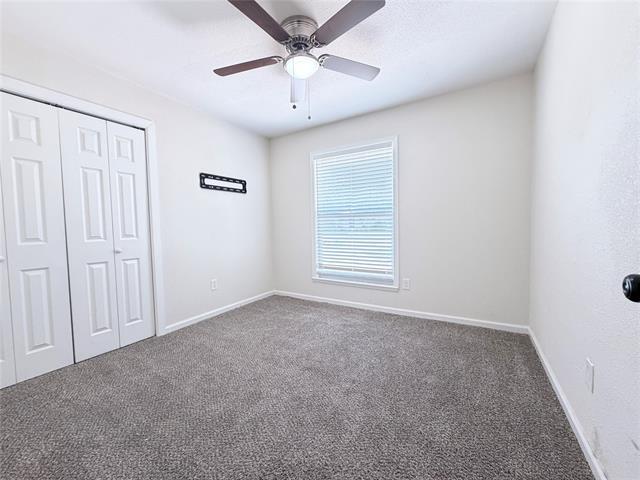 Building Photo - 706 Jamestown Dr