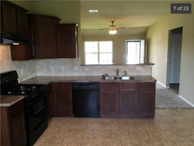 Building Photo - Piedmont Schools - 3/2 - Great Home - 1,48...
