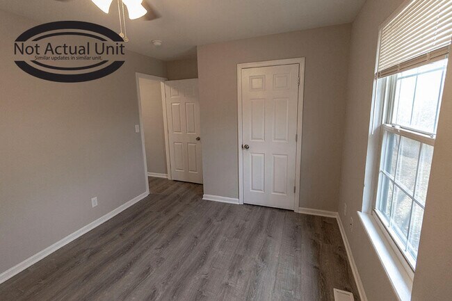 Building Photo - 1521 Typhoon Ct