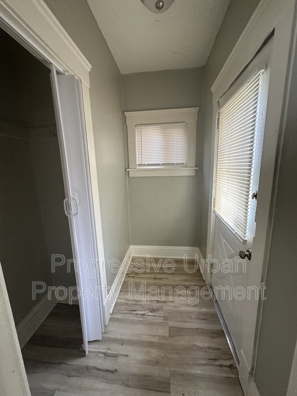 Building Photo - 4301 W 41st St