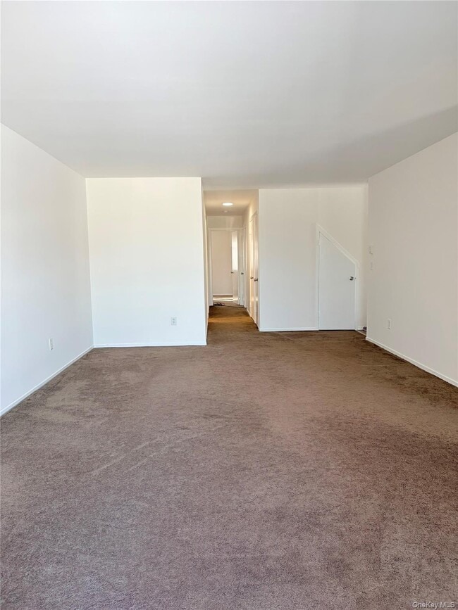 Building Photo - 1203 Village Dr