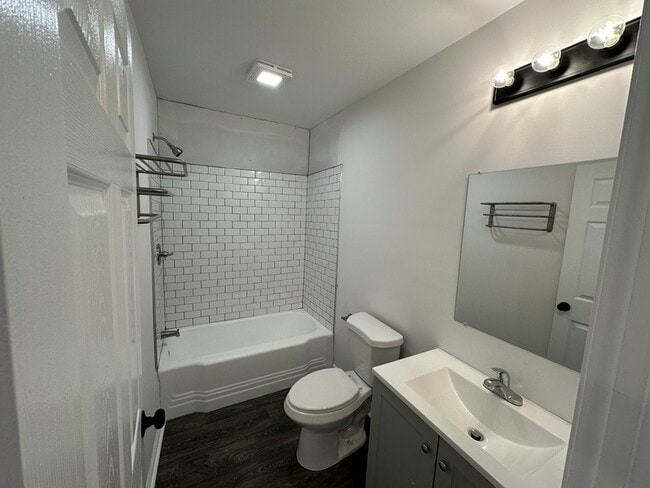 Building Photo - 516 Verbena St