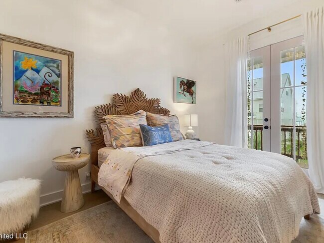 Building Photo - 218 Front St