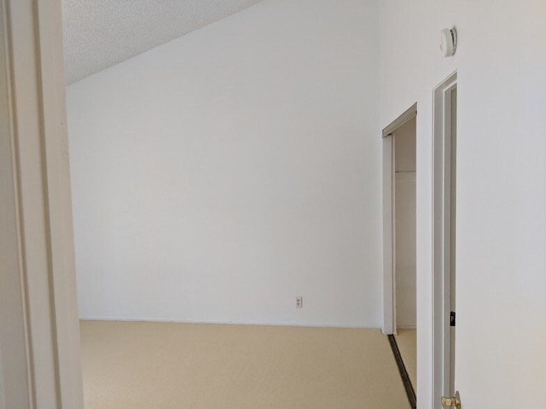 Building Photo - 655 Marshall Ct