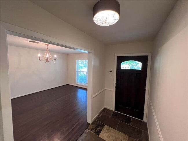 Building Photo - 9602 Fairdale Ln