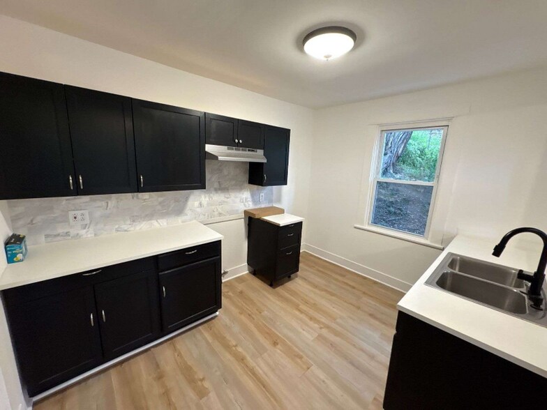 Building Photo - 2319 Patterson Ave