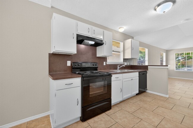 Building Photo - 23227 Prairie Bird Dr