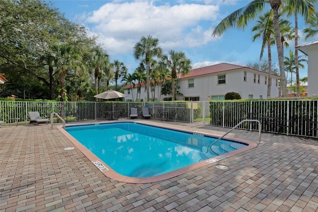 Building Photo - 4088 W Palm Aire Dr