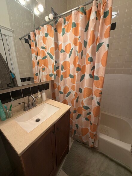 Building Photo - 313 Allston St