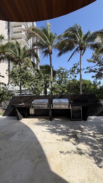 Building Photo - 6365 Collins Ave