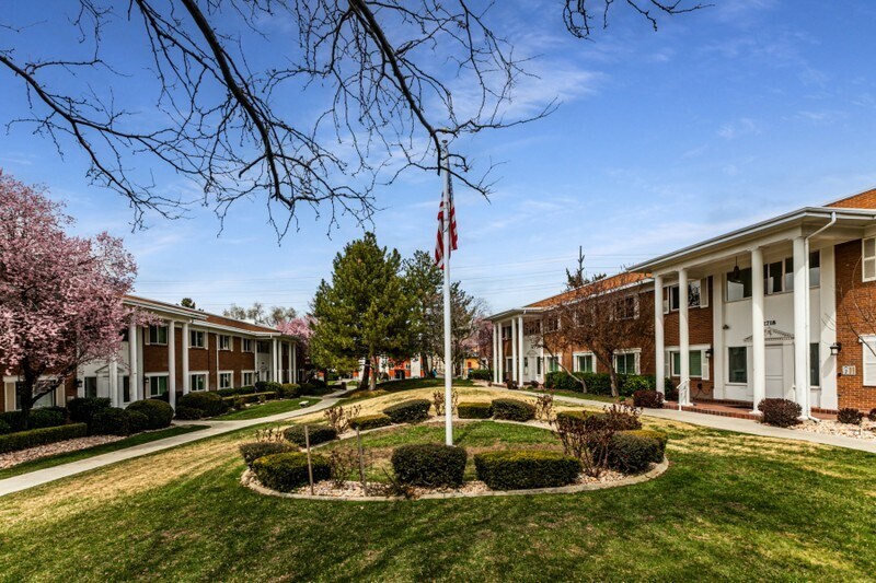 Building Photo - 2710 S Highland Dr