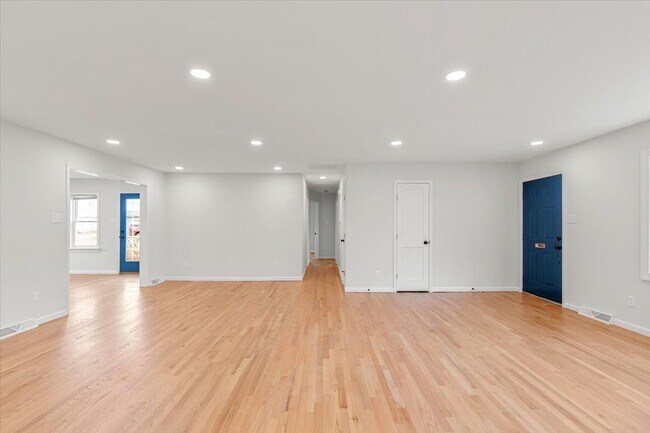 Building Photo - 2910 Fendall Ave